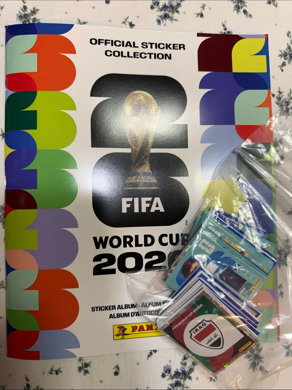 Bundle Panini FIFA World Cup 2026 Sticker Album plus 90 Cards